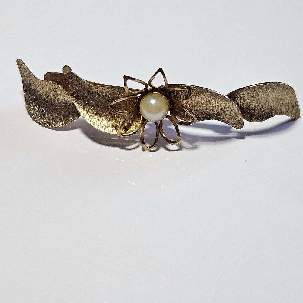 Vintage Lady Ellen Gold Tone Faux Pearl Textured Floral Leafy Hair Clip